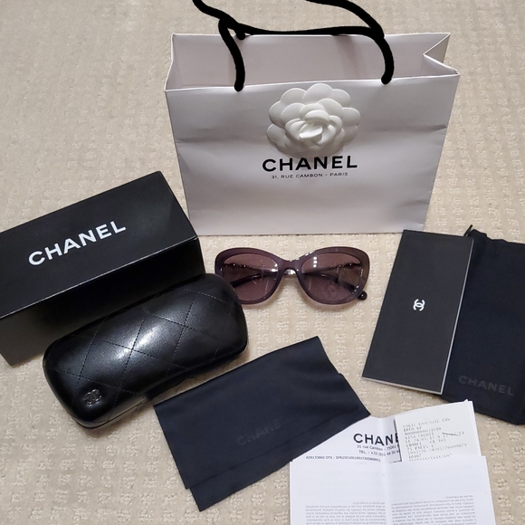 SOLD Chanel Cat Eye Sunglasses - Picture 8 of 8